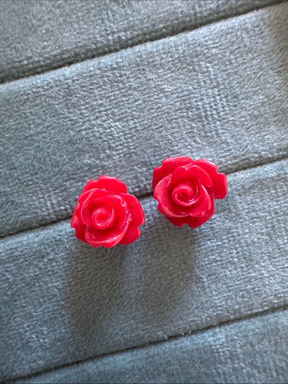 Red Rose Flower Stud Earrings - Floral Resin Flower